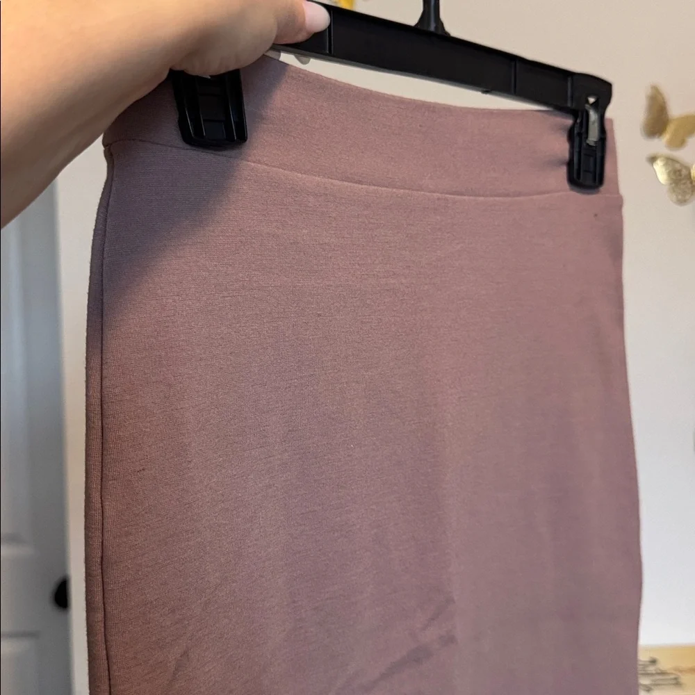 Elegant Mauve Women's Pencil Skirt - Picture 4 of 5